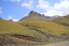On the way to the alpine lakes
