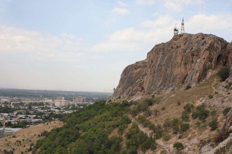 File:Sulayman Mountain 06.jpg